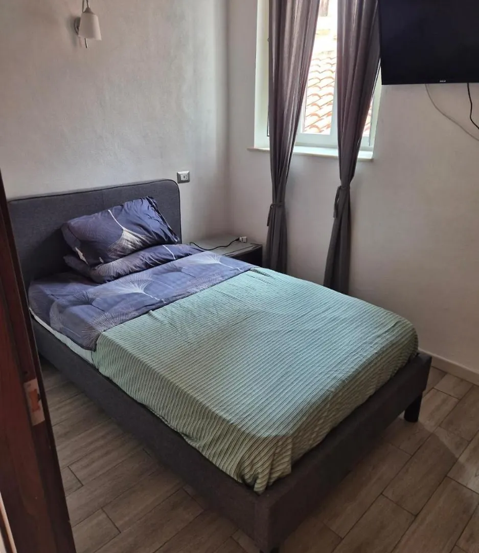 La Casa Del Corso Daire Cefalù 0*,  İtalya